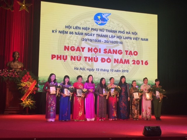 PGS.TS Nguyễn Thị Bích Thủy được vinh danh là “Phụ nữ Thủ đô tiêu biểu năm 2016”