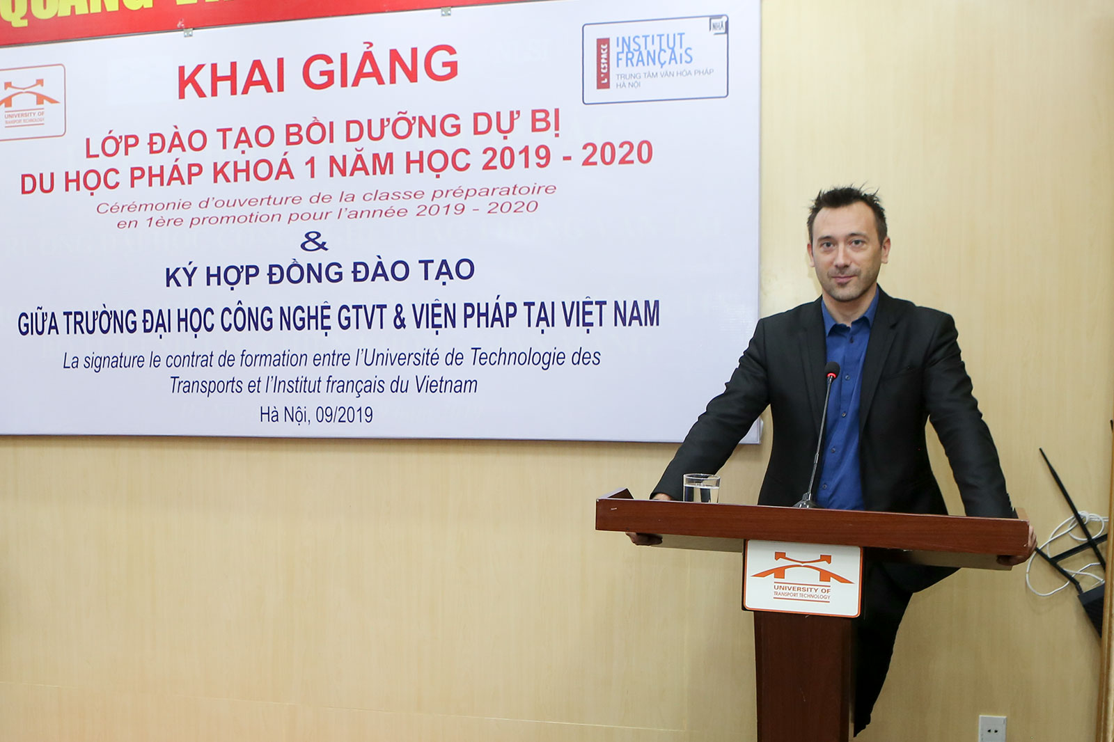 Khai giảng Lớp đào tạo bồi dưỡng dự bị du học Pháp khoá 1 năm học 2019 – 2020 và ký hợp đồng đào tạo với Viện Pháp tại Việt Nam