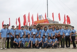 Tuổi trẻ nhà trường tham dự Lễ hội thống nhất non sông tại Quảng Trị