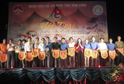 Sinh viên trường Đại học Công nghệ GTVT tham gia Hội trại Tuổi trẻ Vĩnh Phúc về với Tây Thiên năm 2013