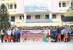 Ngày hội Bánh chưng xanh, Tết UTTer ấm lòng con trẻ