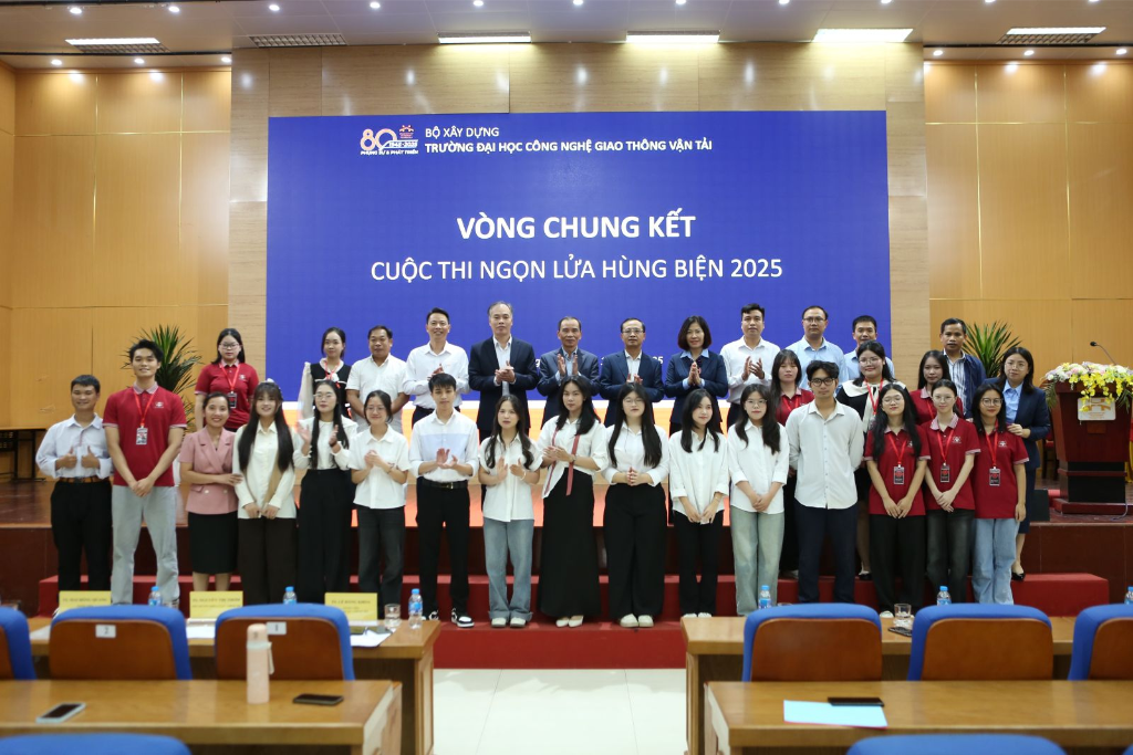 Cuộc thi Ngọn Lửa Hùng Biện - Kết nối tri thức & nâng cao năng lực hùng biện của sinh viên UTT