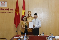 Lễ Công bố Quyết định chỉ định bí thư Đảng bộ Trường Đại học Công nghệ GTVT Khoá V (Nhiệm kỳ 2010 - 2015)