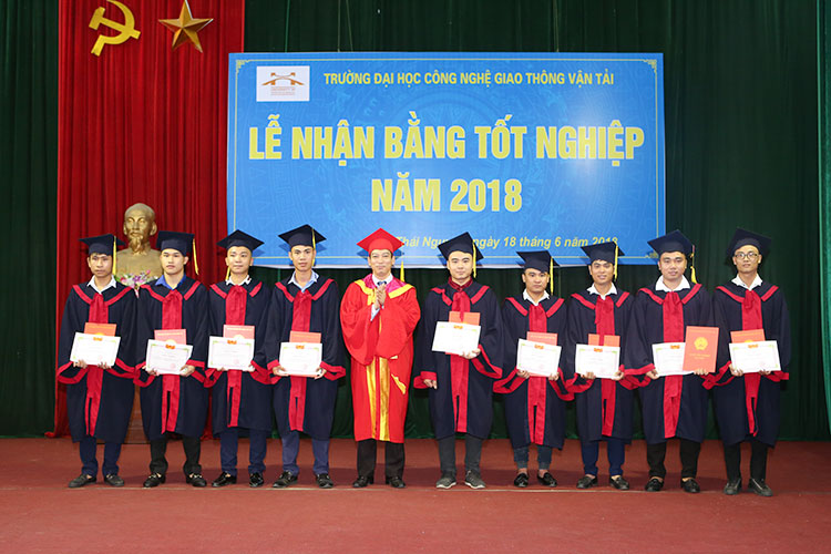 CSĐT Thái Nguyên: Lễ nhận bằng tốt nghiệp cho tân kỹ sư K64 năm 2018 - Đợt 1