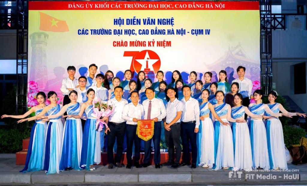 Trường Đại học Công nghệ GTVT đạt giải Ba và giải Độc tấu nhạc cụ xuất sắc Hội diễn văn nghệ chào mừng 70 năm Ngày Giải phóng Thủ đô