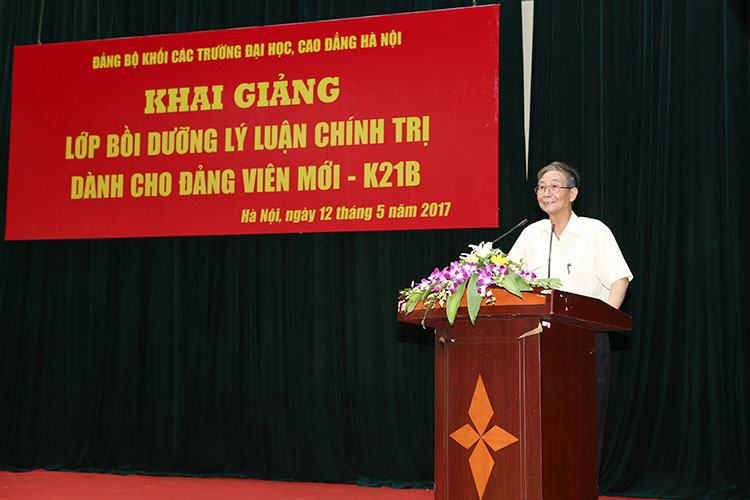 Khai giảng lớp bồi dưỡng Đảng viên mới năm 2017