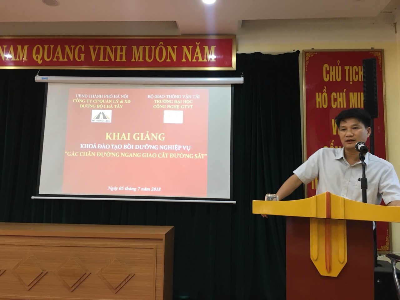 Khai giảng lớp Bồi dưỡng nghiệp vụ gác chắn đường ngang giao cắt với đường sắt