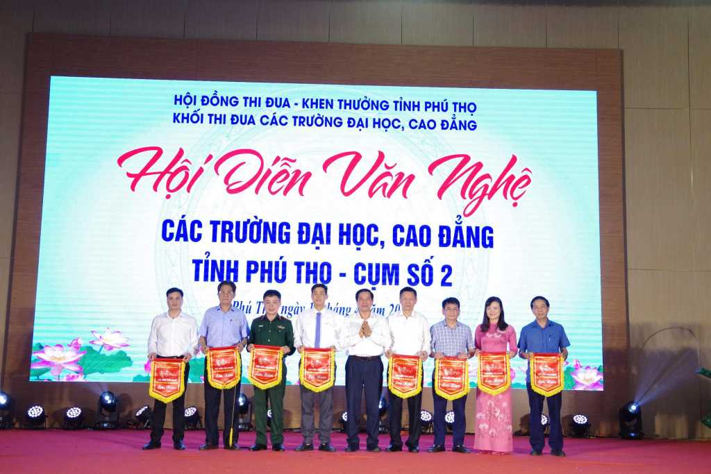 Trường Đại học Công nghệ GTVT đạt giải Xuất sắc toàn đoàn tại Hội diễn văn nghệ các trường Đại học, Cao đẳng tỉnh Phú Thọ năm 2026