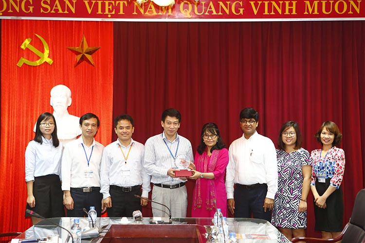 Đại sứ quán Ấn Độ thăm và làm việc với Trường Đại học Công nghệ GTVT