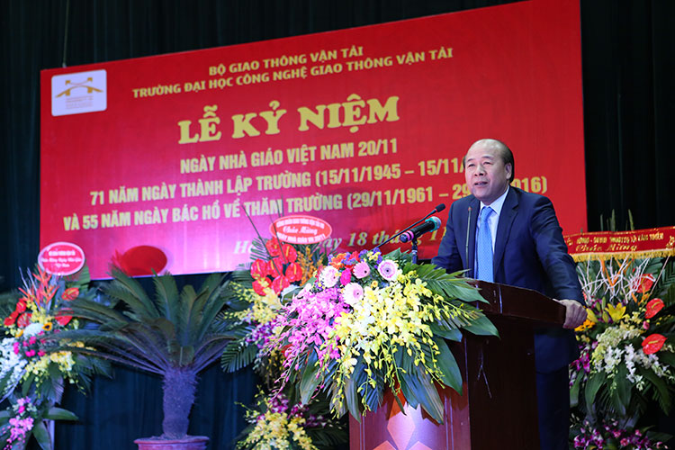 Trường Đại học Công nghệ GTVT tổ chức Lễ kỷ niệm ngày Nhà giáo Việt Nam