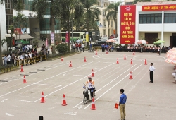 Hội thi lái xe mô tô giỏi, an toàn năm 2014