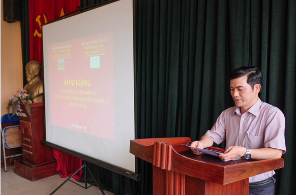 Khai giảng Khóa đào tạo Bồi dưỡng nghiệp vụ Vận hành, điều khiển xe máy quét hút chuyên dùng