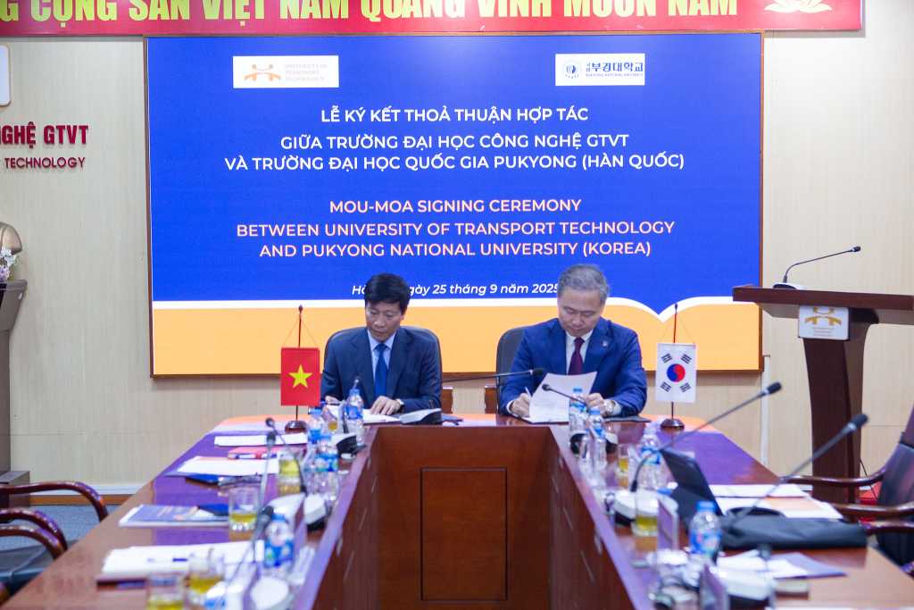 UTT tăng cường hợp tác quốc tế với Trường Đại học Quốc gia Pukyong (Hàn Quốc) trong lĩnh vực Logistics và Giao thông thông minh