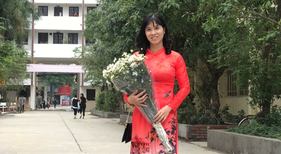 Nữ Phó Giáo sư trẻ nhất năm 2019: Khát khao truyền lửa đam mê nghiên cứu khoa học
