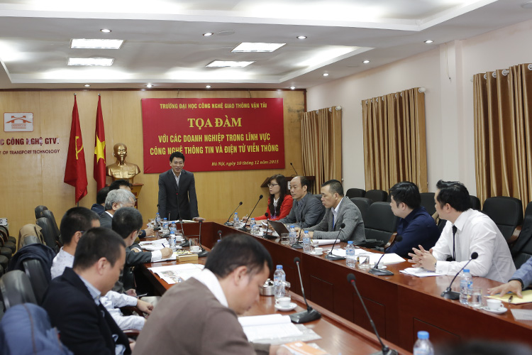 Toạ đàm với các doanh nghiệp trong lĩnh vực Công nghệ thông tin và Điện tử viễn thông