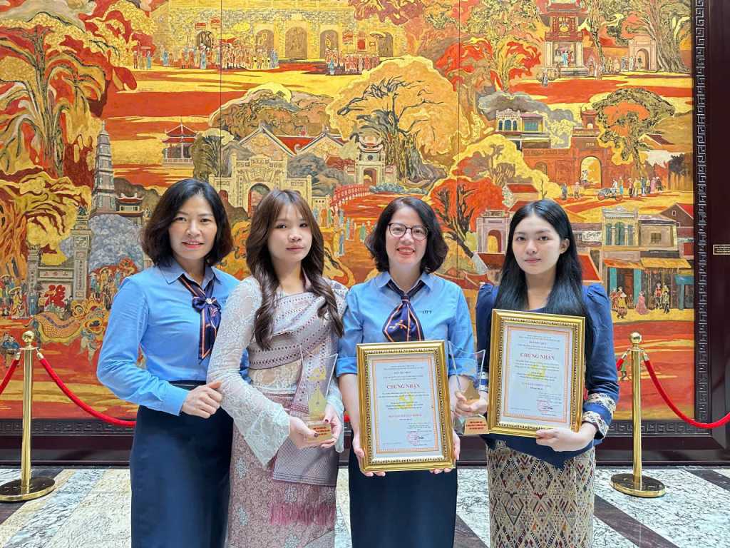 Sinh viên UTT được vinh danh tại Cuộc thi chính luận Bảo vệ nền tảng tư tưởng của Đảng năm 2025