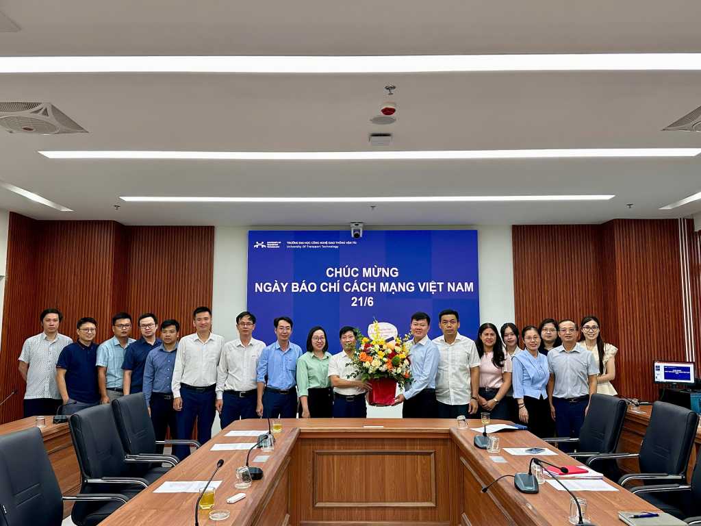 Trường Đại học Công nghệ GTVT chúc mừng Tạp chí Khoa học và Công nghệ Giao thông nhân Ngày Báo chí Cách mạng Việt Nam 21/6