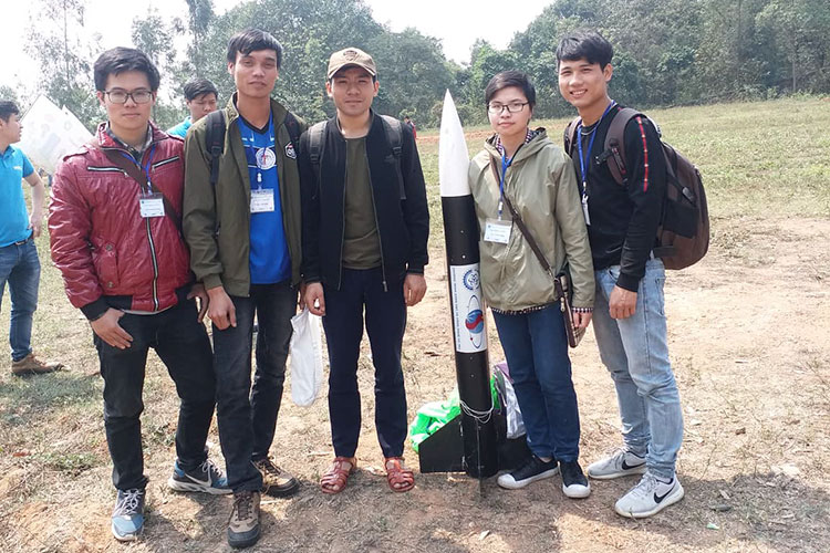 Đội tuyển YCC-KIO, Đại học Công nghệ GTVT đạt giải ba cuộc thi phóng vệ tinh giám sát chất lượng tầng không khí – CanSat 2017-2018