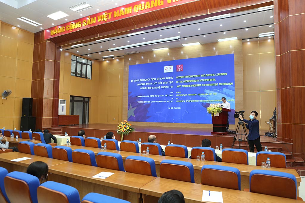 Công bố Quyết định và Khai giảng Chương trình liên kết đào tạo ngành CNTT Việt Nam - Ba Lan