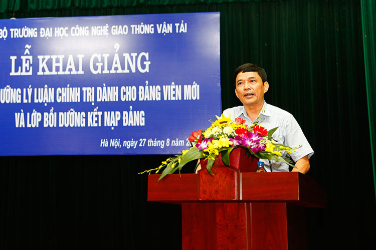 Khai giảng lớp bồi dưỡng lý luận chính trị dành cho đảng viên mới và lớp bồi dưỡng kết nạp đảng năm 2016