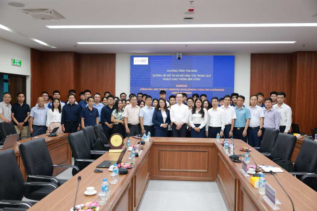 Tọa đàm khoa học quốc tế: “Đường sắt đô thị và mô hình TOD trong quy hoạch giao thông bền vững” cùng Giáo sư Đại học Tokyo