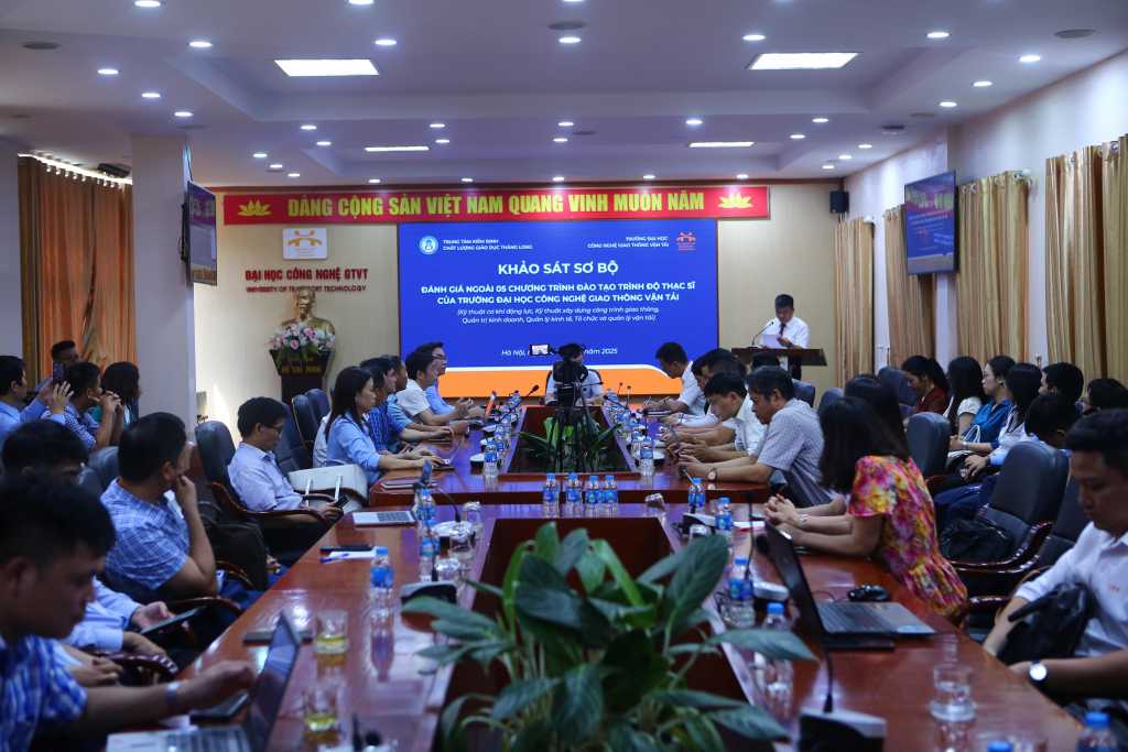 Khai mạc đợt khảo sát sơ bộ phục vụ đánh giá ngoài 05 chương trình đào tạo trình độ thạc sĩ tại Trường Đại học Công nghệ GTVT