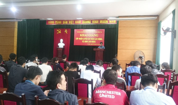 Khai giảng Lớp huấn luyện an toàn lao động, vệ sinh lao động