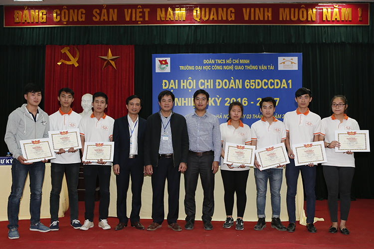 Đại hội Chi đoàn mẫu Chi đoàn 65DCCDA1 nhiệm kỳ 2016-2017 tại Cơ sở đào tạo Hà Nội