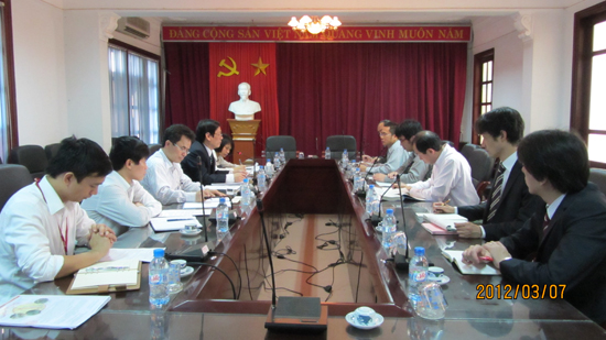 Japanese audit team works at the University of Transport Technology