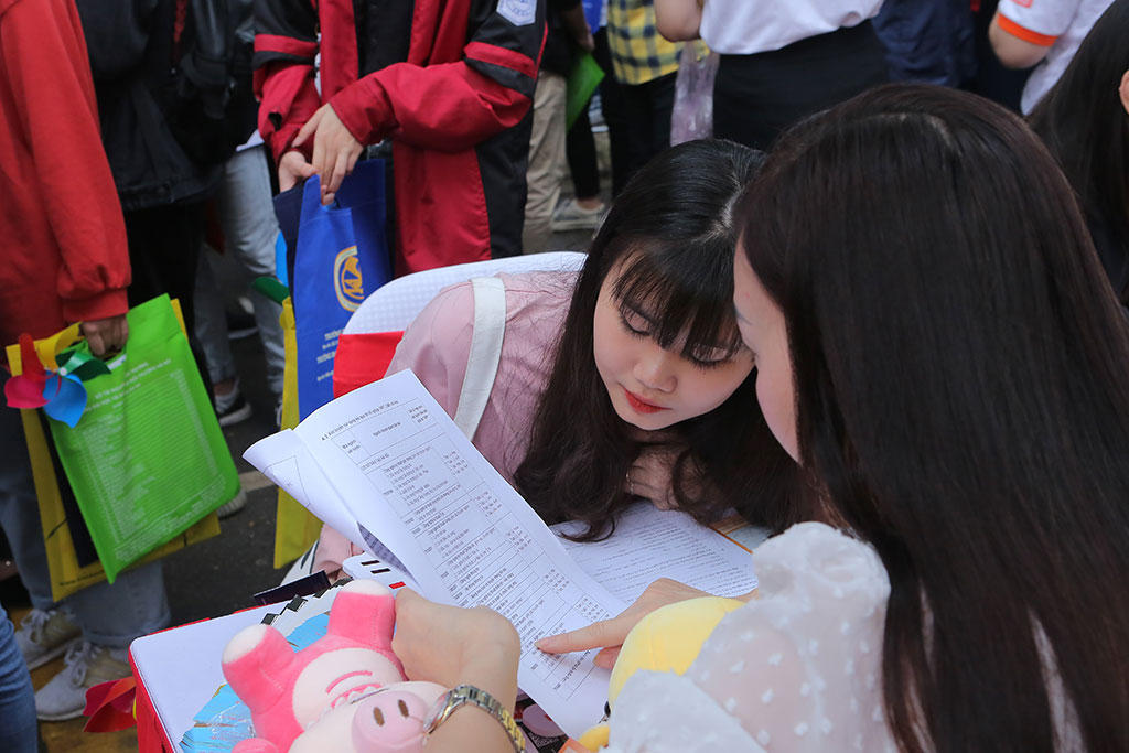 Tuyển sinh đại học 2021: Bộ GD-ĐT hướng dẫn đăng ký nguyện vọng xét tuyển đại học