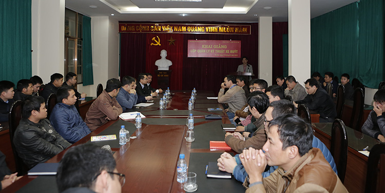 Khai giảng lớp Quản lý kỹ thuật xe buýt cho Tổng Công ty Vận tải Hà Nội