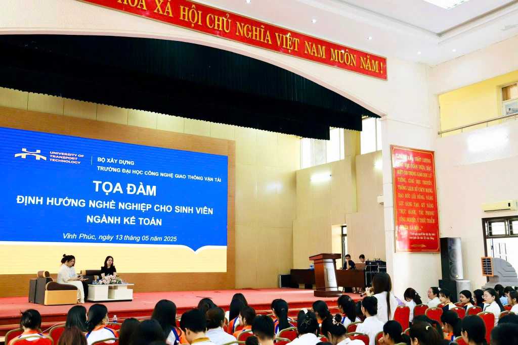 Tọa đàm Định hướng nghề nghiệp cho sinh viên ngành Kế toán