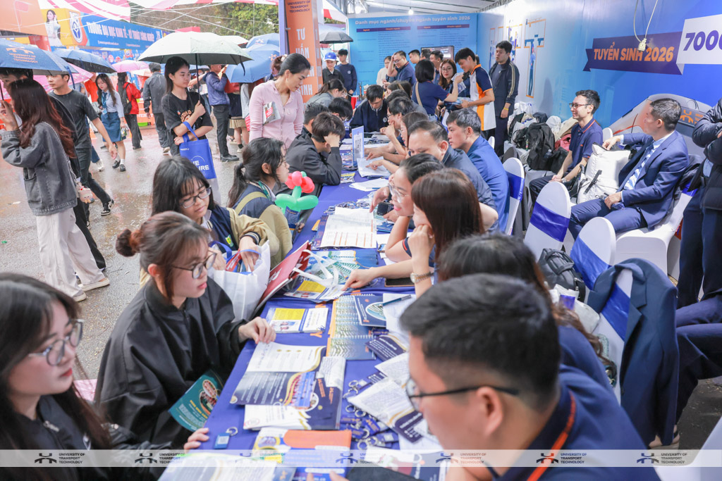 Sôi động và sáng tạo - UTT ghi dấu ấn tại Ngày hội tư vấn tuyển sinh 2026