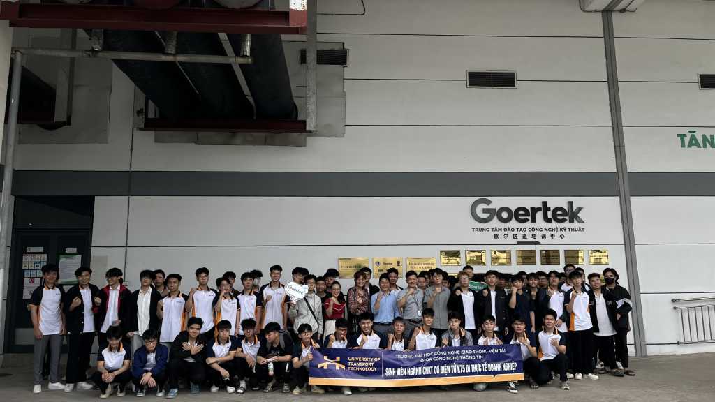 Sinh viên chuyên ngành Công nghệ Kỹ thuật Cơ điện tử trải nghiệm thực tế tại Goertek