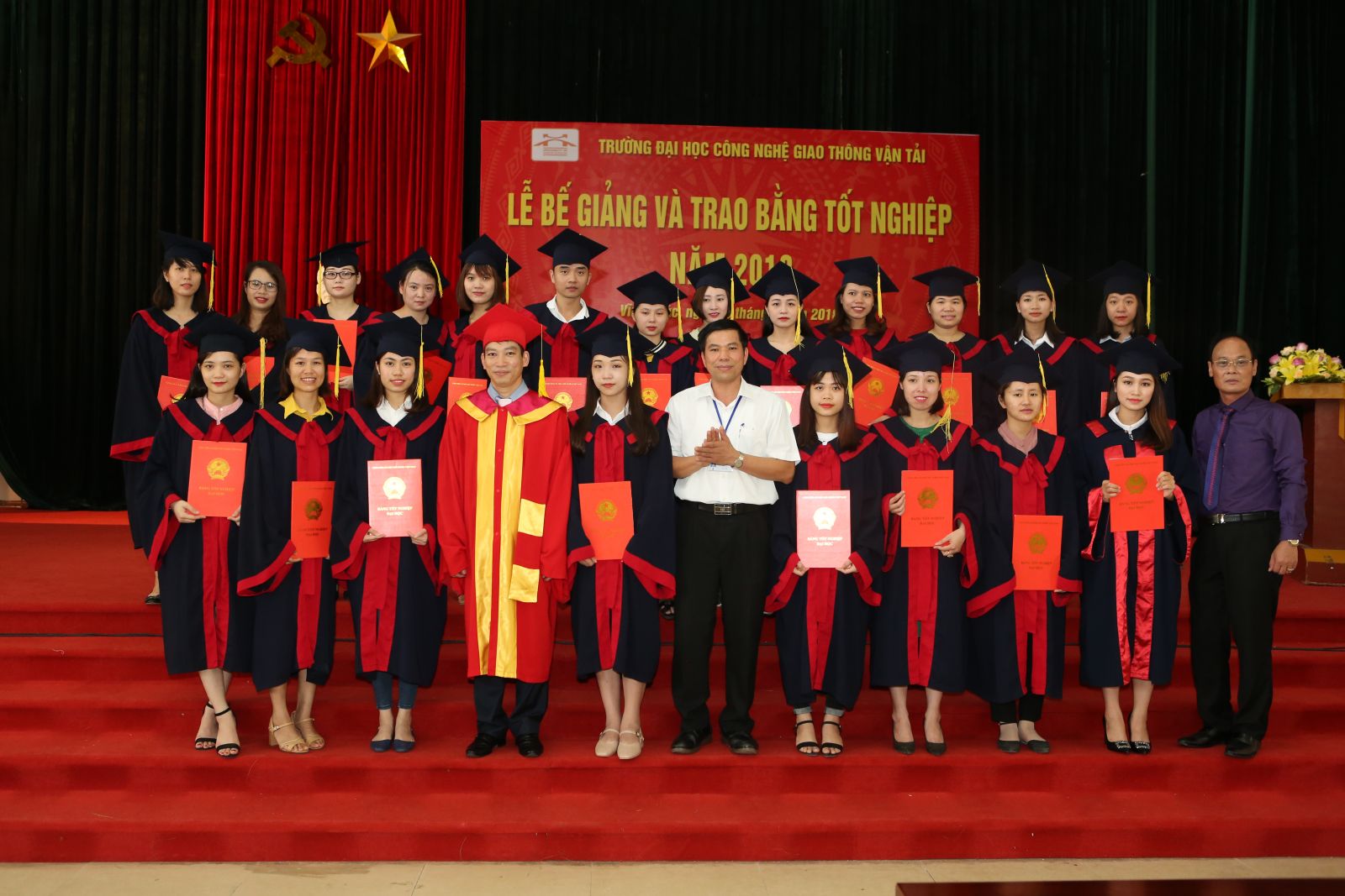 CSĐT Vĩnh Phúc: Lễ bế giảng và trao bằng tốt nghiệp cho tân kỹ sư K64 năm 2018 - Đợt 1