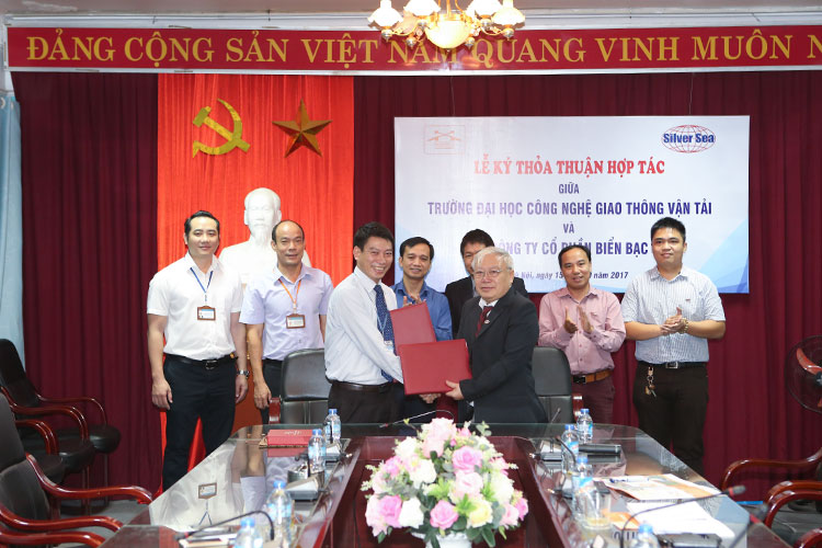 Lễ Ký kết hợp tác giữa Trường Đại học Công nghệ GTVT và Công ty cổ phần Biển Bạc
