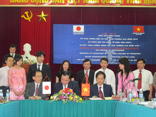 The signing ceremony the discussion record for the Project “Enhancing the training capacity for the College of Transport”