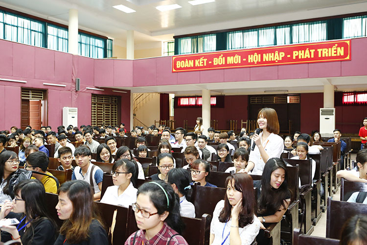 Chương trình giao lưu giữa doanh nghiệp và sinh viên về cơ hội nghề nghiệp trong ngành logistics và vận tải đa phương thức