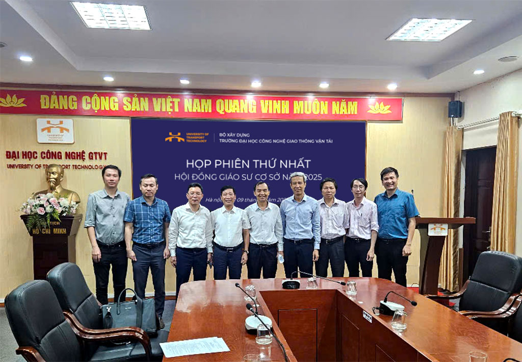 Họp phiên thứ nhất Hội đồng Giáo sư cơ sở năm 2025