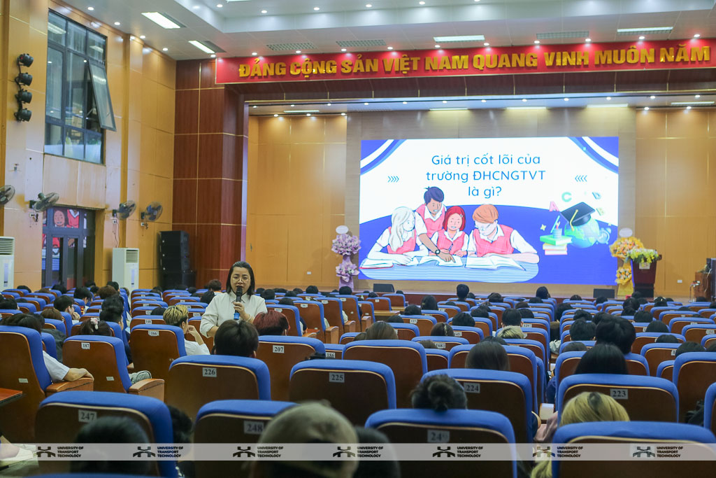 Sinh viên UTT với văn hóa học đường: Văn minh, năng động trong thời đại 4.0