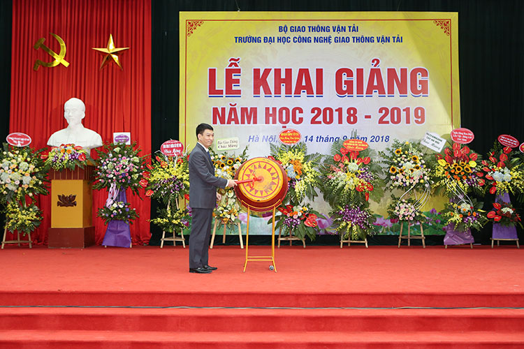 Trường Đại học Công nghệ GTVT Khai giảng năm học mới 2018 - 2019