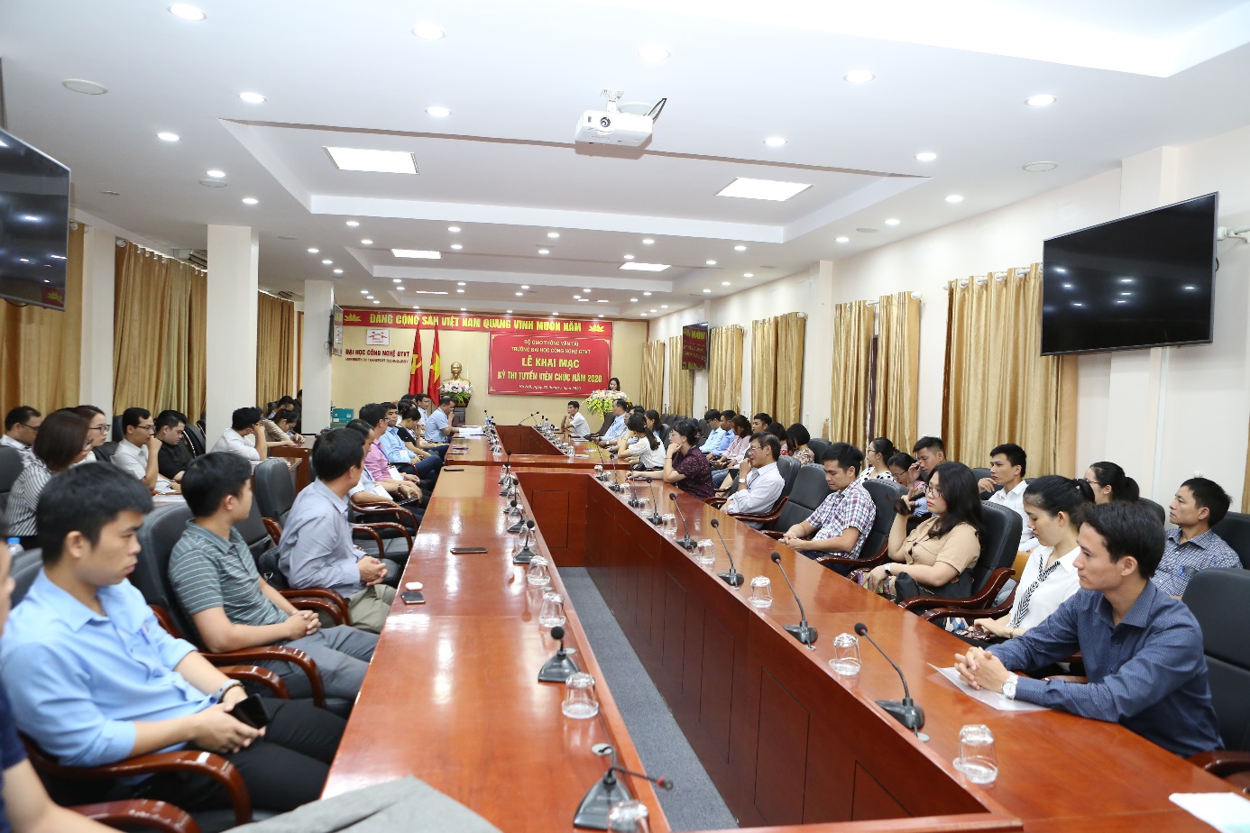 Khai mạc kỳ thi tuyển Viên chức năm 2020