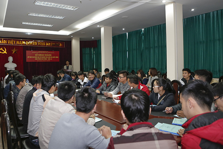 Khai giảng lớp đào tạo ngắn hạn thí nghiệm viên kiểm tra chất lượng công trình giao thông - khoá 36