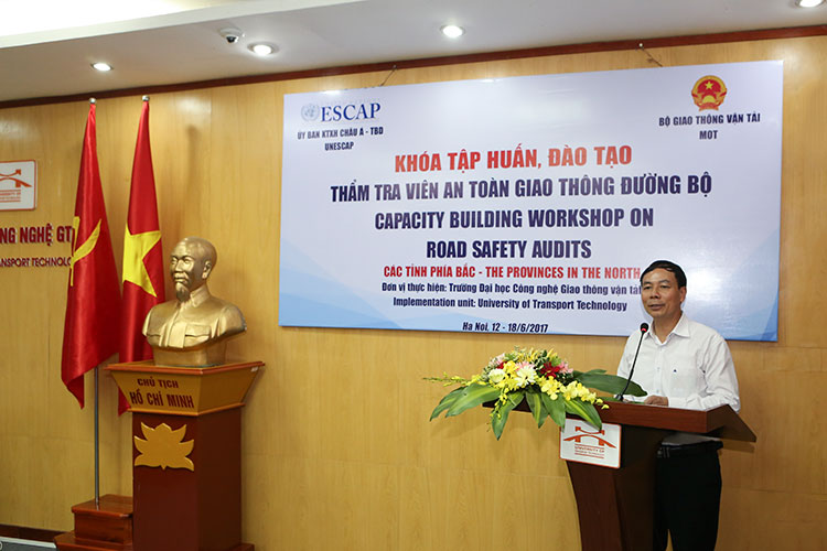 Khai giảng Khóa đào tạo thẩm tra viên ATGT đường bộ các tỉnh phía Bắc