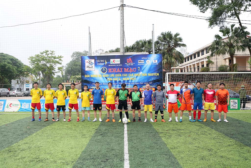 Giao lưu thể thao viên chức, người lao động Trường Đại học Công nghệ GTVT