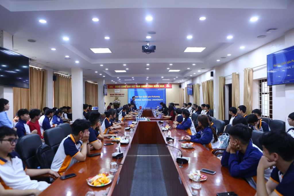 Sinh viên UTT có nhiều cơ hội du học và việc làm ngành Logistics tại Hàn Quốc