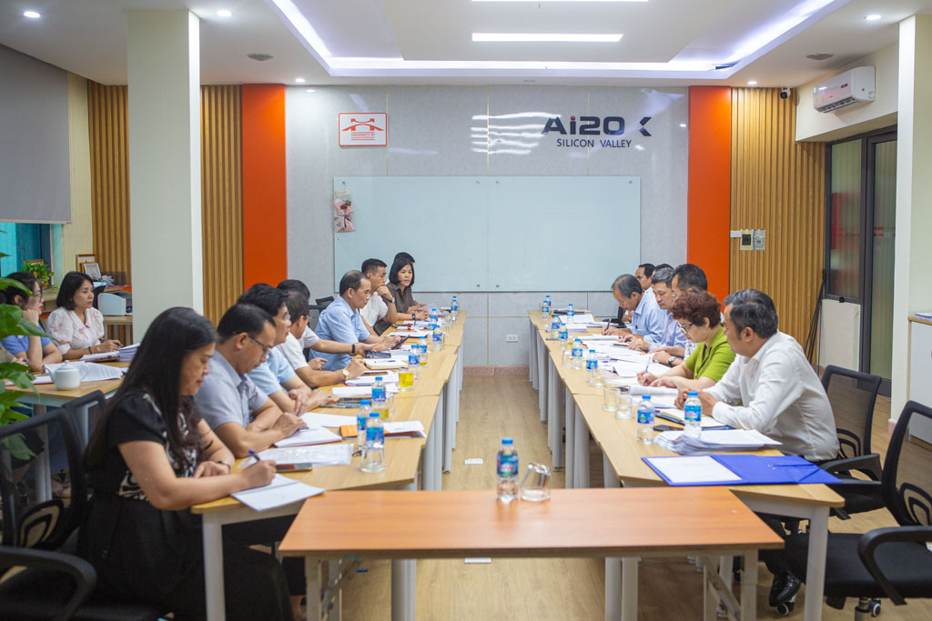 Ban Thường vụ Đảng ủy Khối các trường ĐH,CĐ Hà Nội làm việc với Trường Đại học Công nghệ GTVT