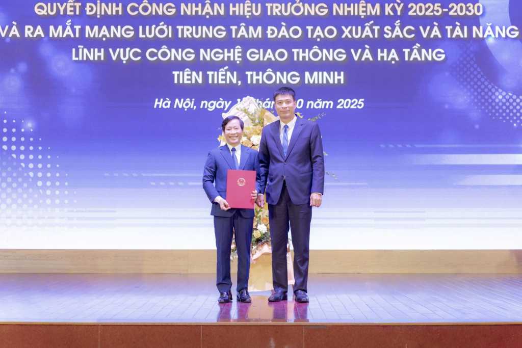 Announcement Ceremony of the Decision on Recognizing the Rector of the University of Transport Technology for the 2025–2030 Term