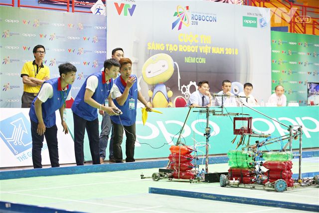 Đội tuyển UTT-YCC 02, Trường Đại học Công nghệ GTVT vào vòng chung kết Robocon toàn quốc năm 201