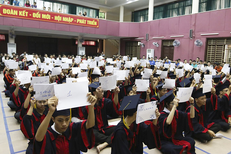 Tưng bừng Gameshow Rung chuông vàng – Con đường tri thức 2016 tại cơ sở Hà Nội